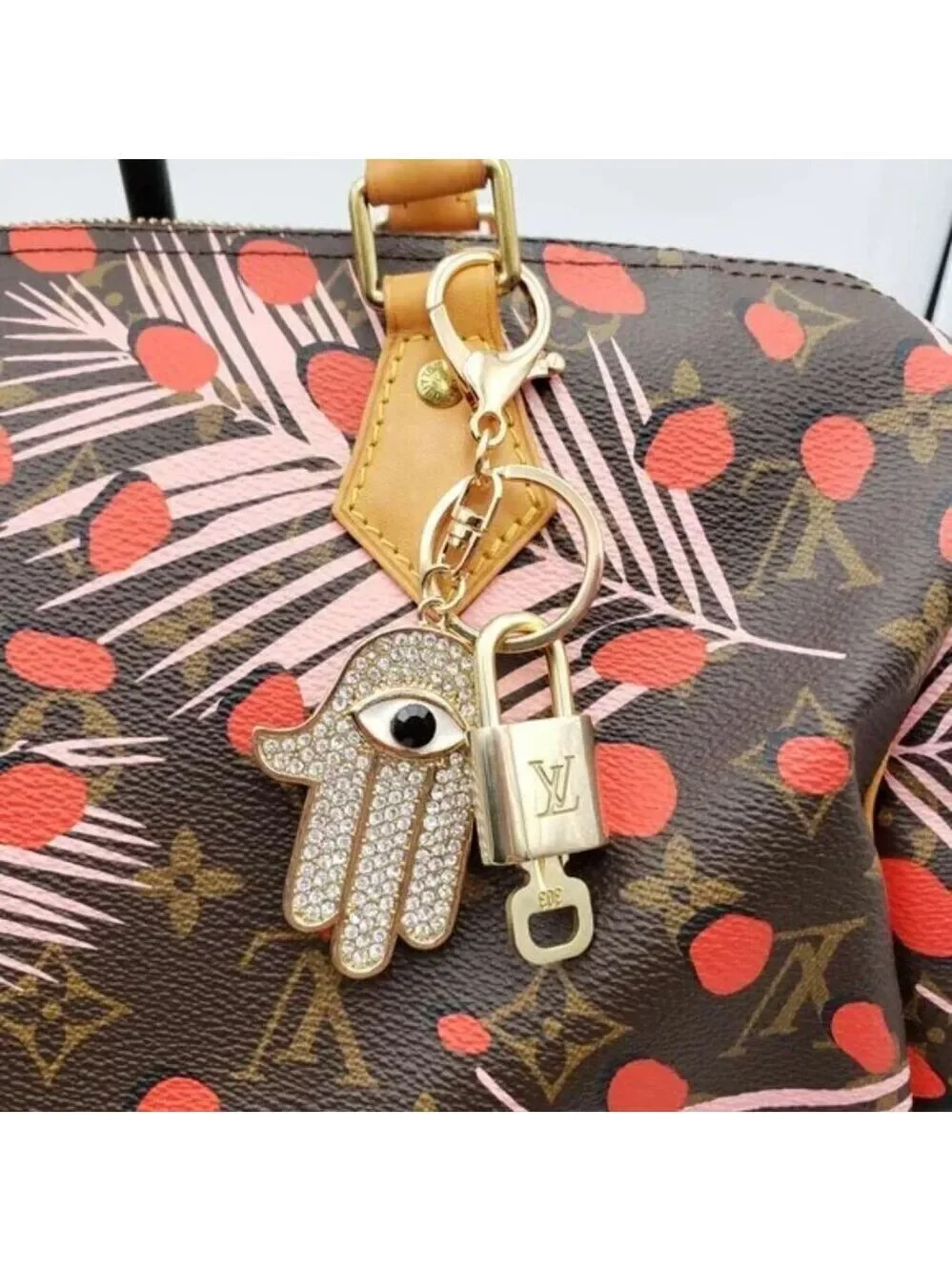 LV Authentic Gold Padlock 🔒 Key Set w/ Unbranded Evil Eye Keychain Charm